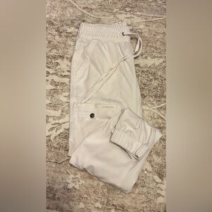 Healing Hands White Jogger Scrub Pants